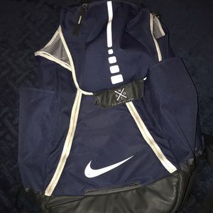 Nike Elite Bag
